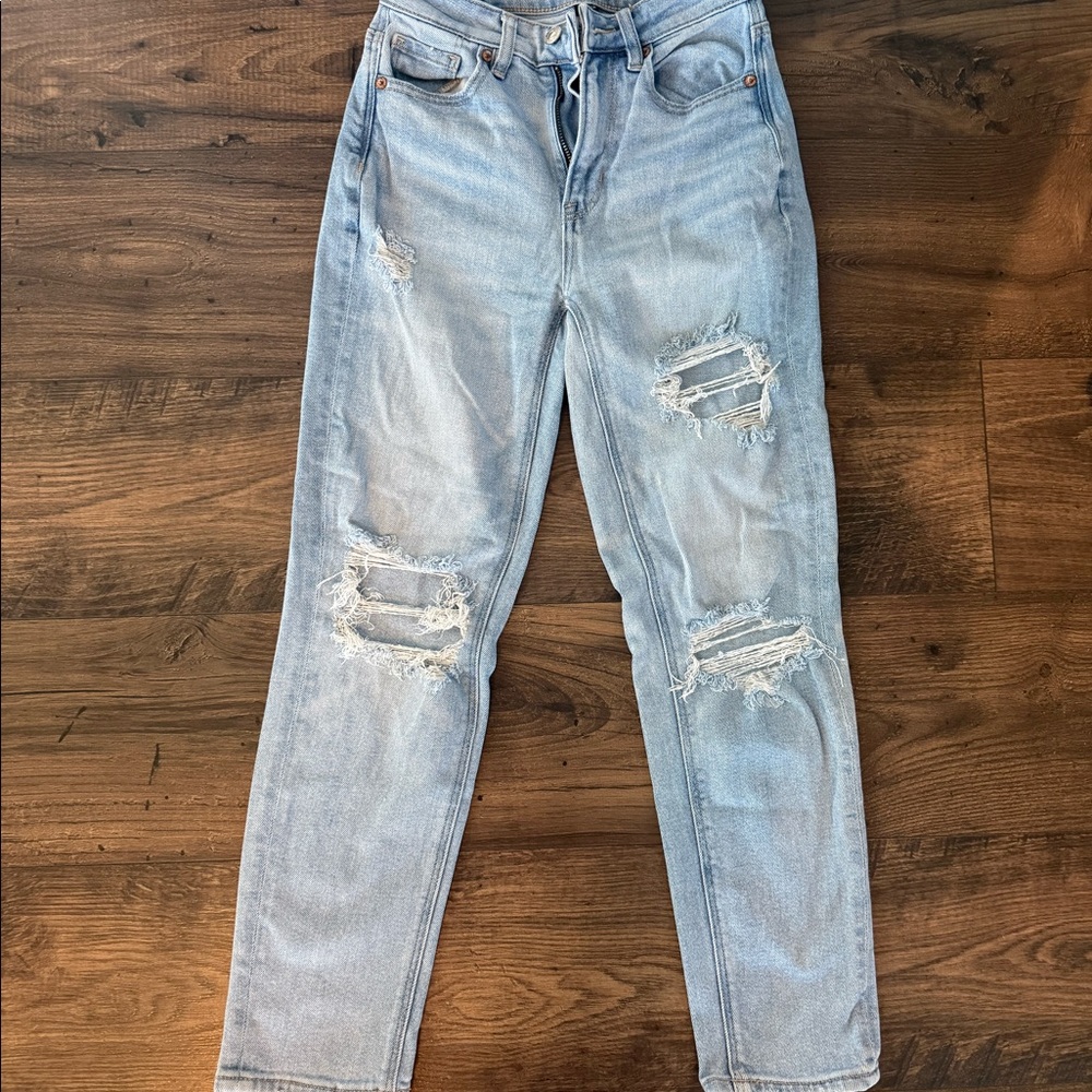 American Eagle 000 short mom jeans